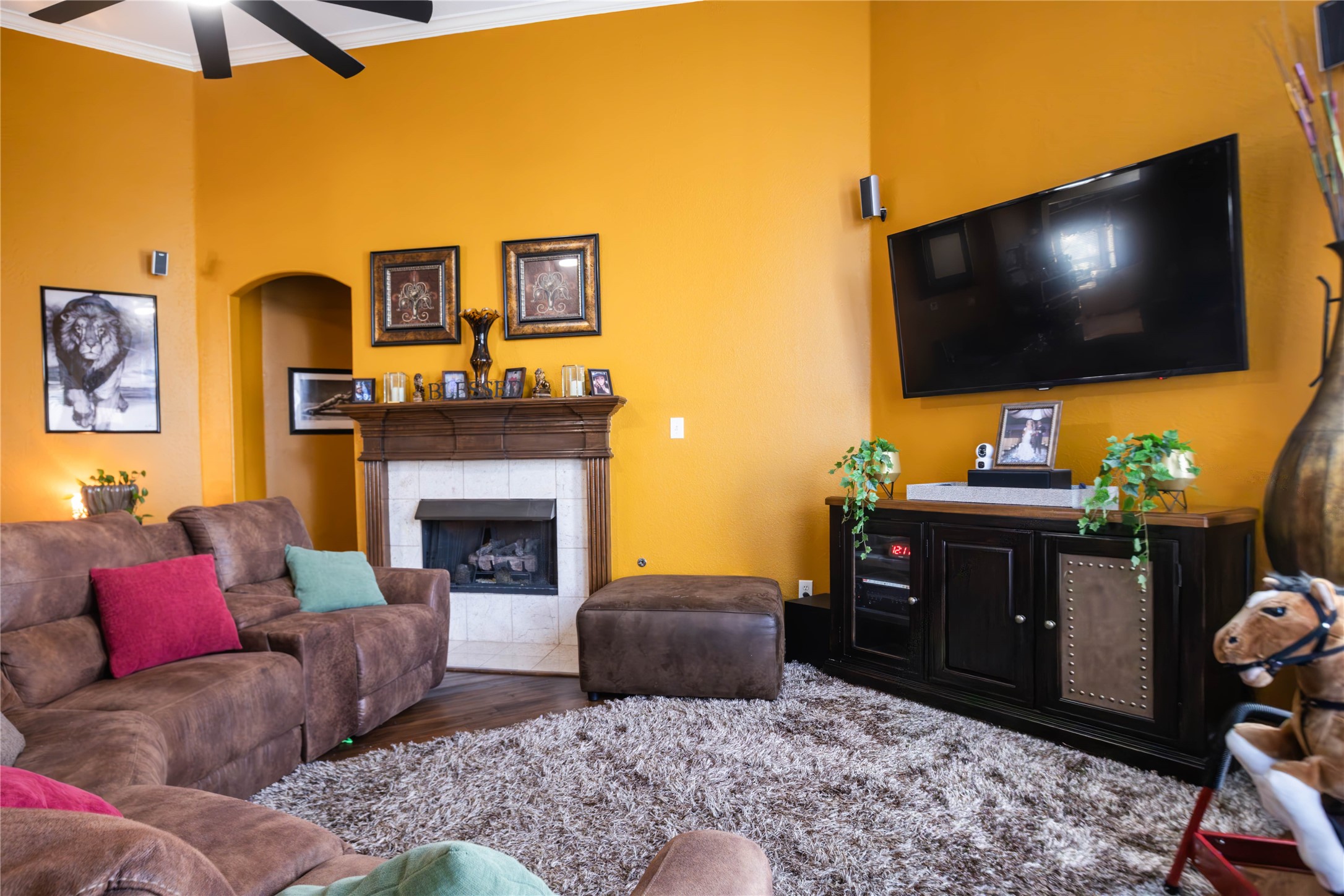 2405 Pine Hollow Court Arlington TX 76006