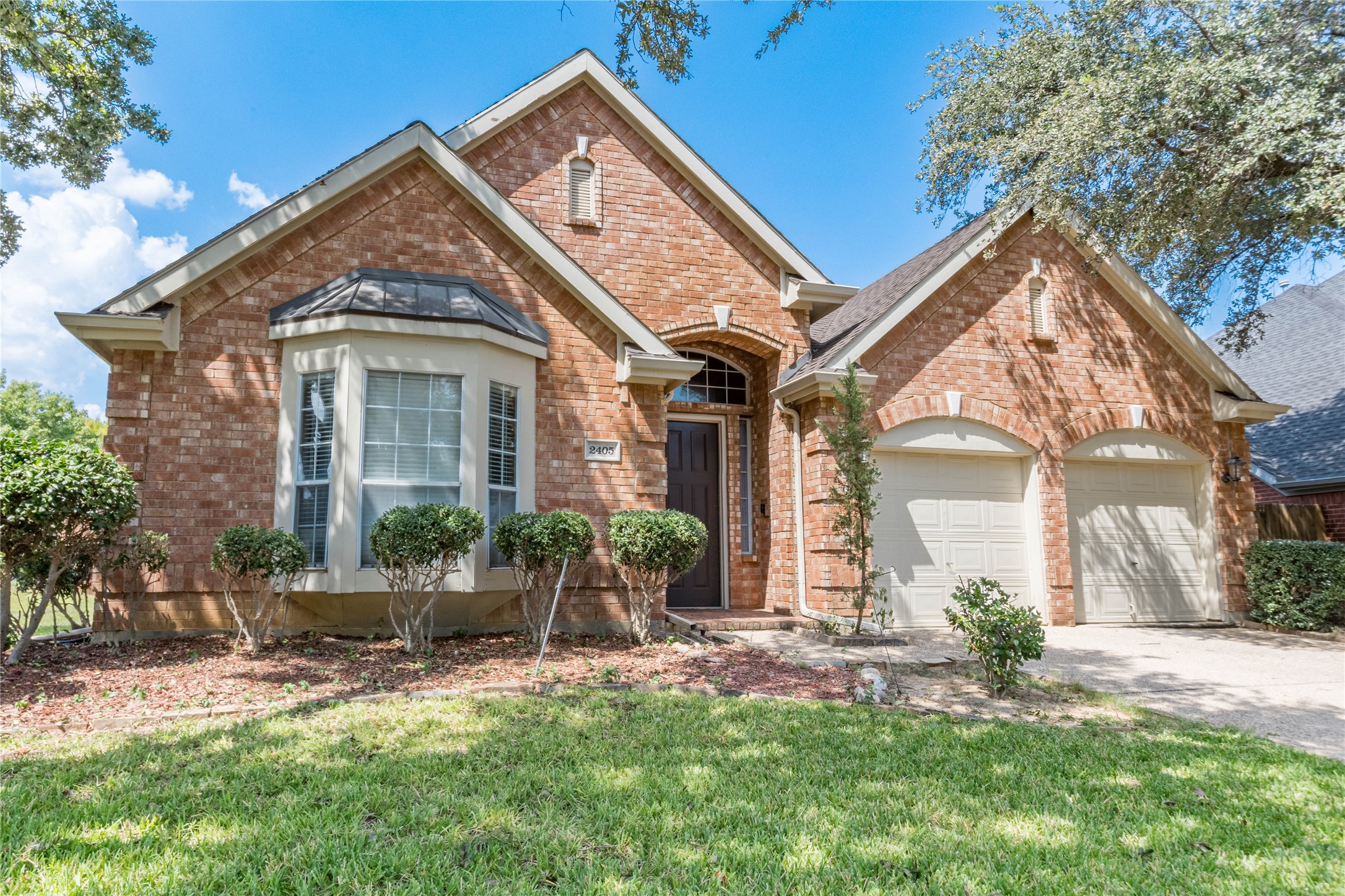 2405 Pine Hollow Court Arlington TX 76006