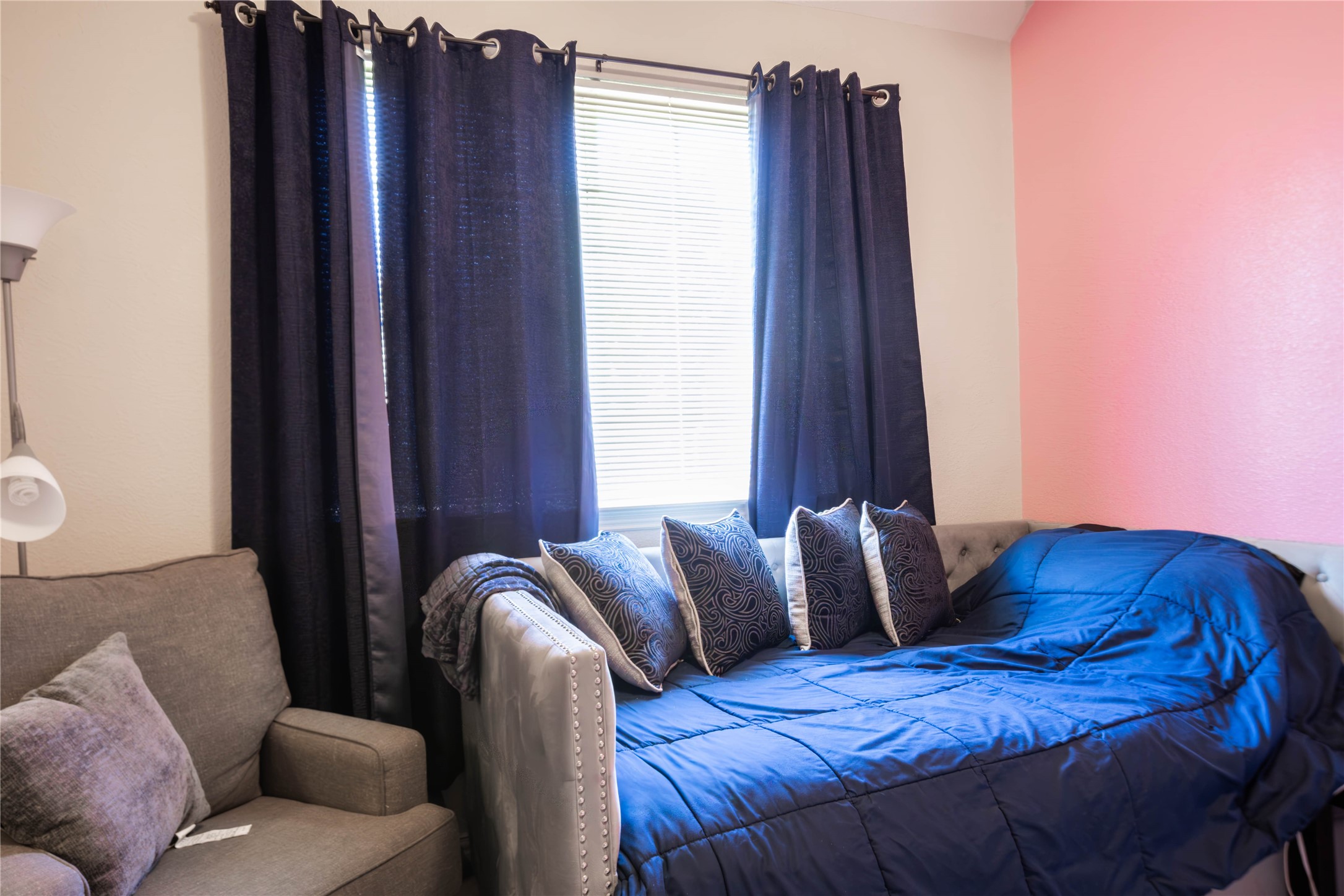 2405 Pine Hollow Court Arlington TX 76006