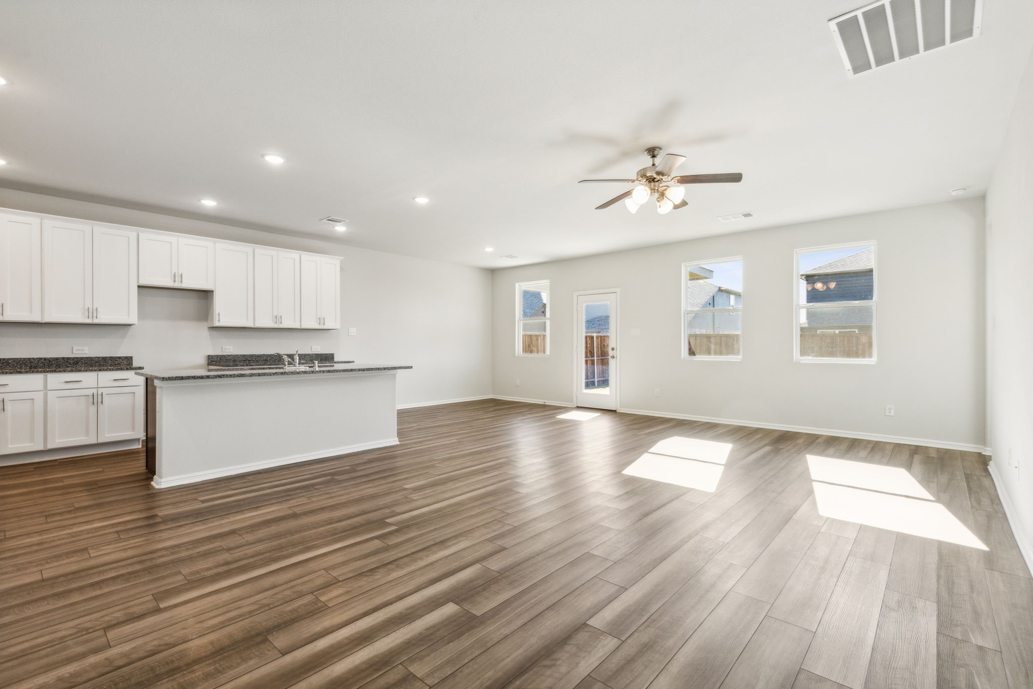 420 Lana Drive Seagoville TX 75159