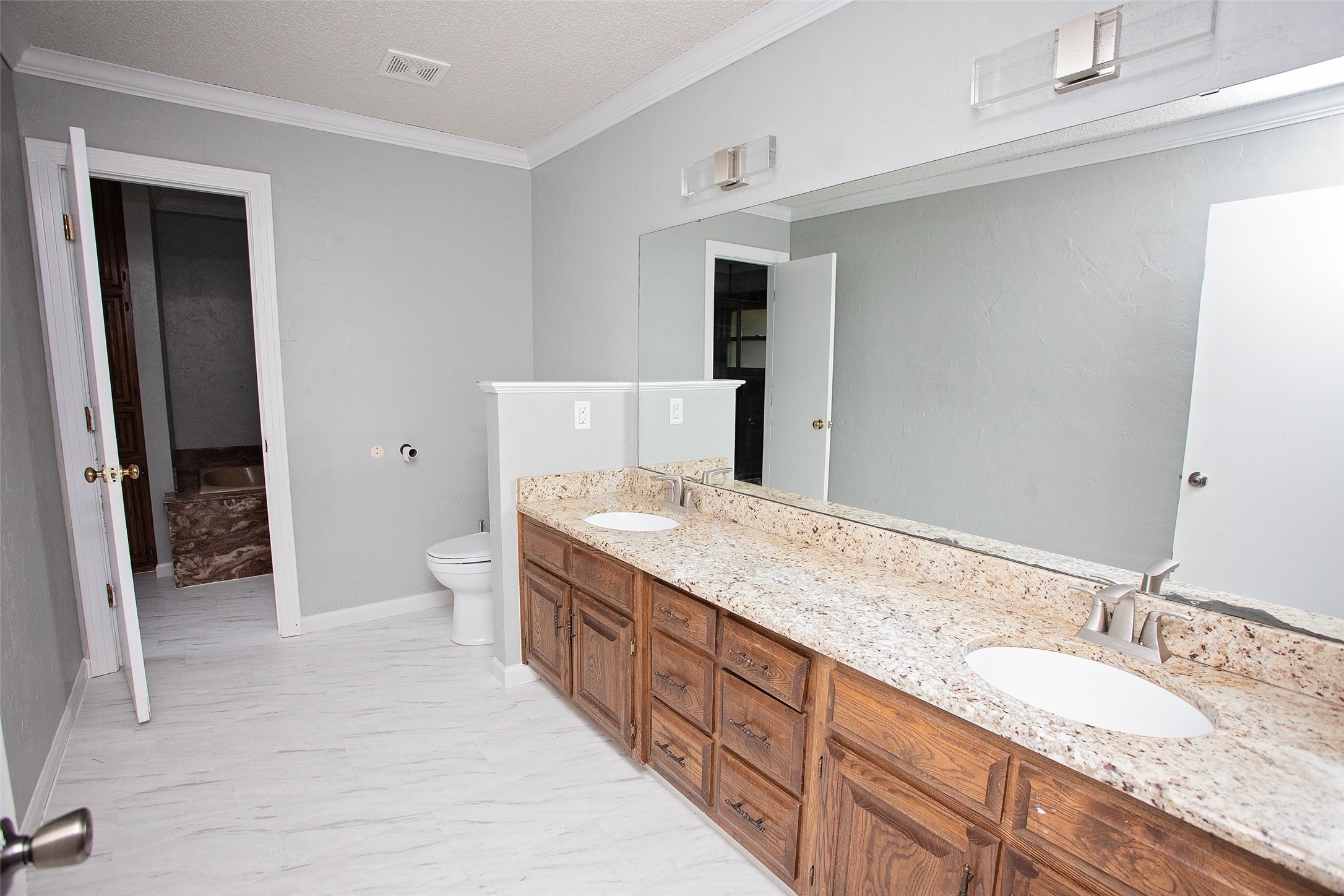 417 Summitt Avenue Graham TX 76450
