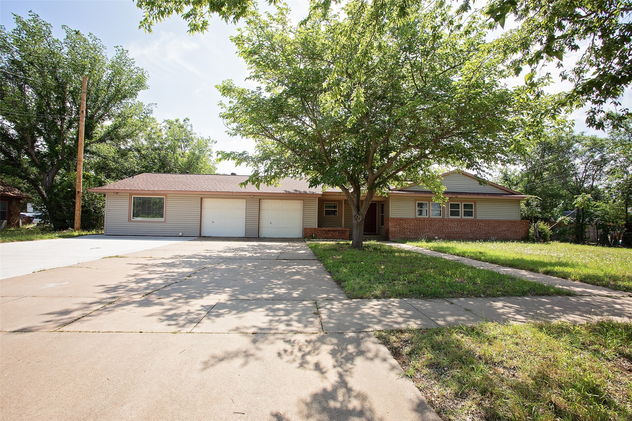 417 Summitt Avenue Graham TX 76450