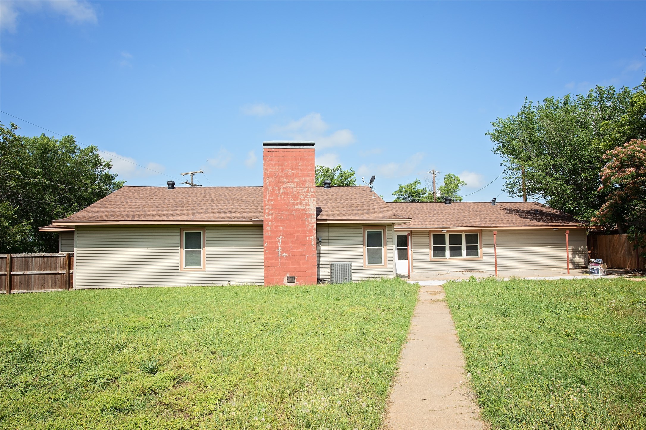 417 Summitt Avenue Graham TX 76450