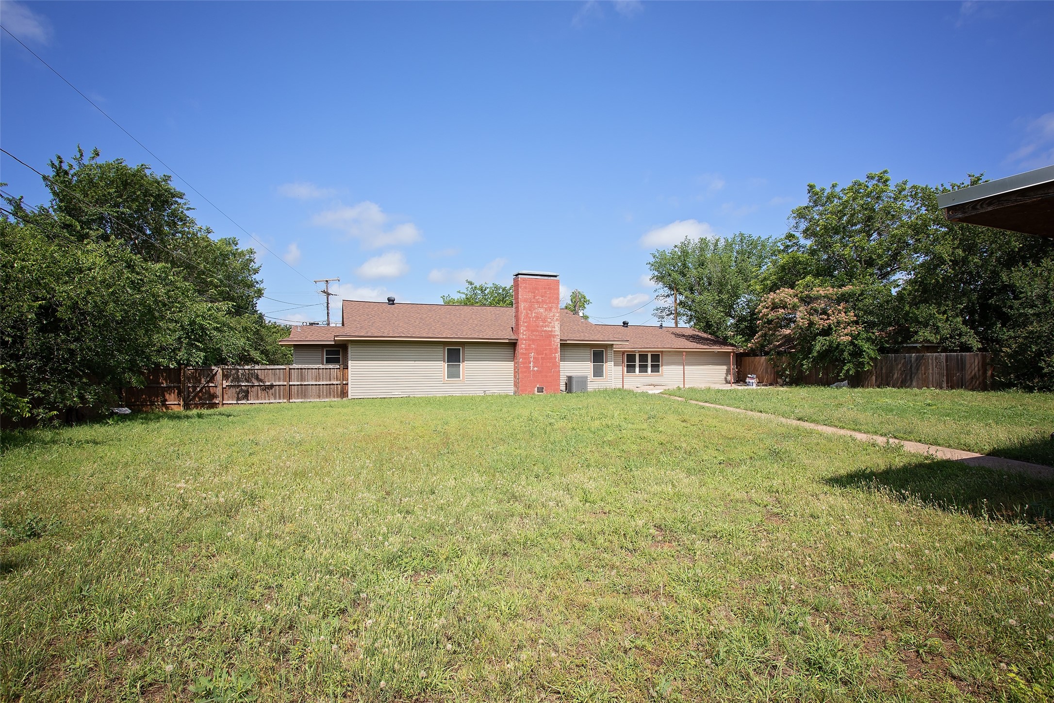 417 Summitt Avenue Graham TX 76450