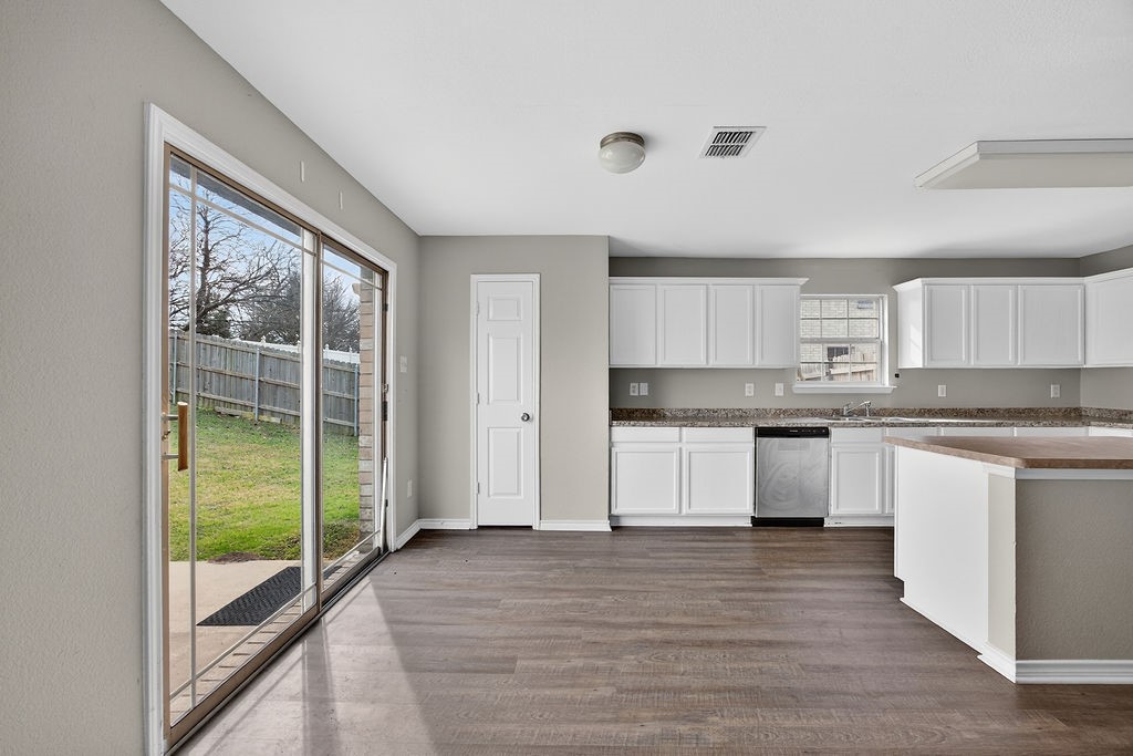332 Bob White Drive Red Oak TX 75154