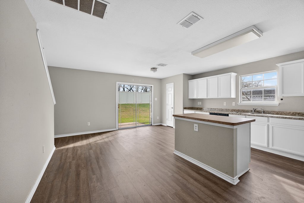 332 Bob White Drive Red Oak TX 75154