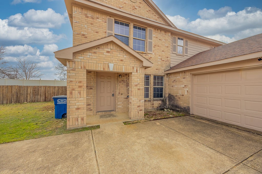 332 Bob White Drive Red Oak TX 75154