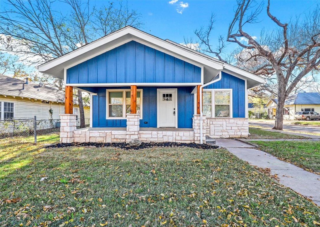 229 W Willingham Street Cleburne TX 76033