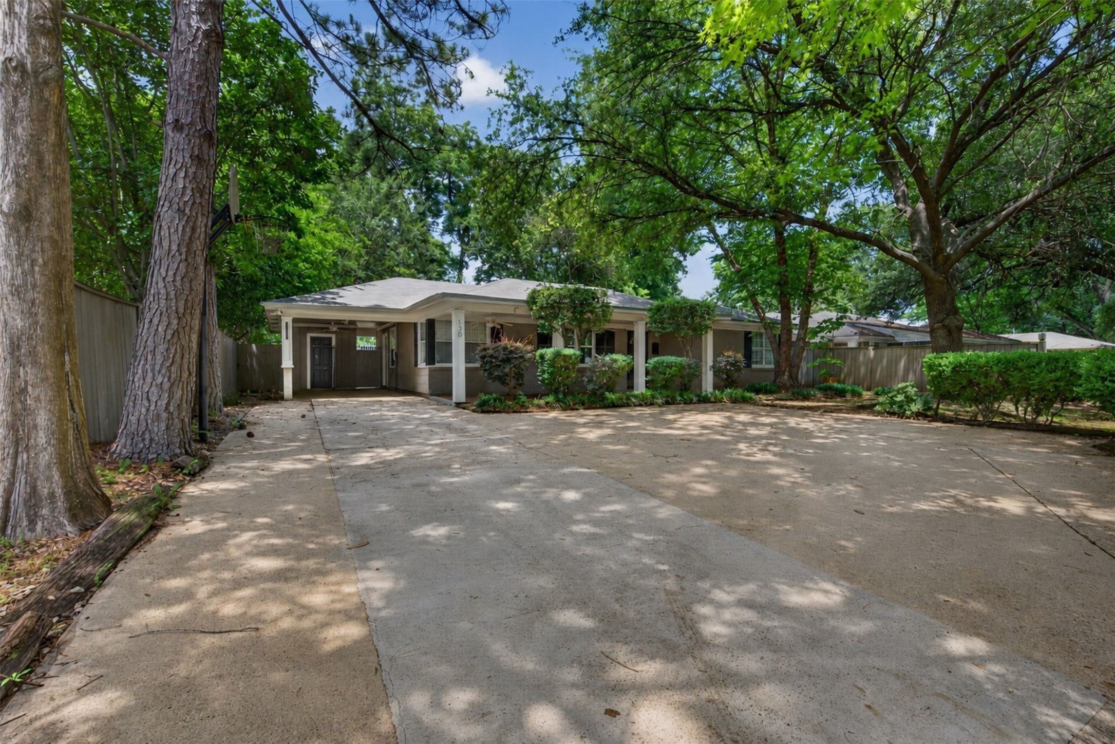 136 Lynn Avenue Shreveport LA 71105