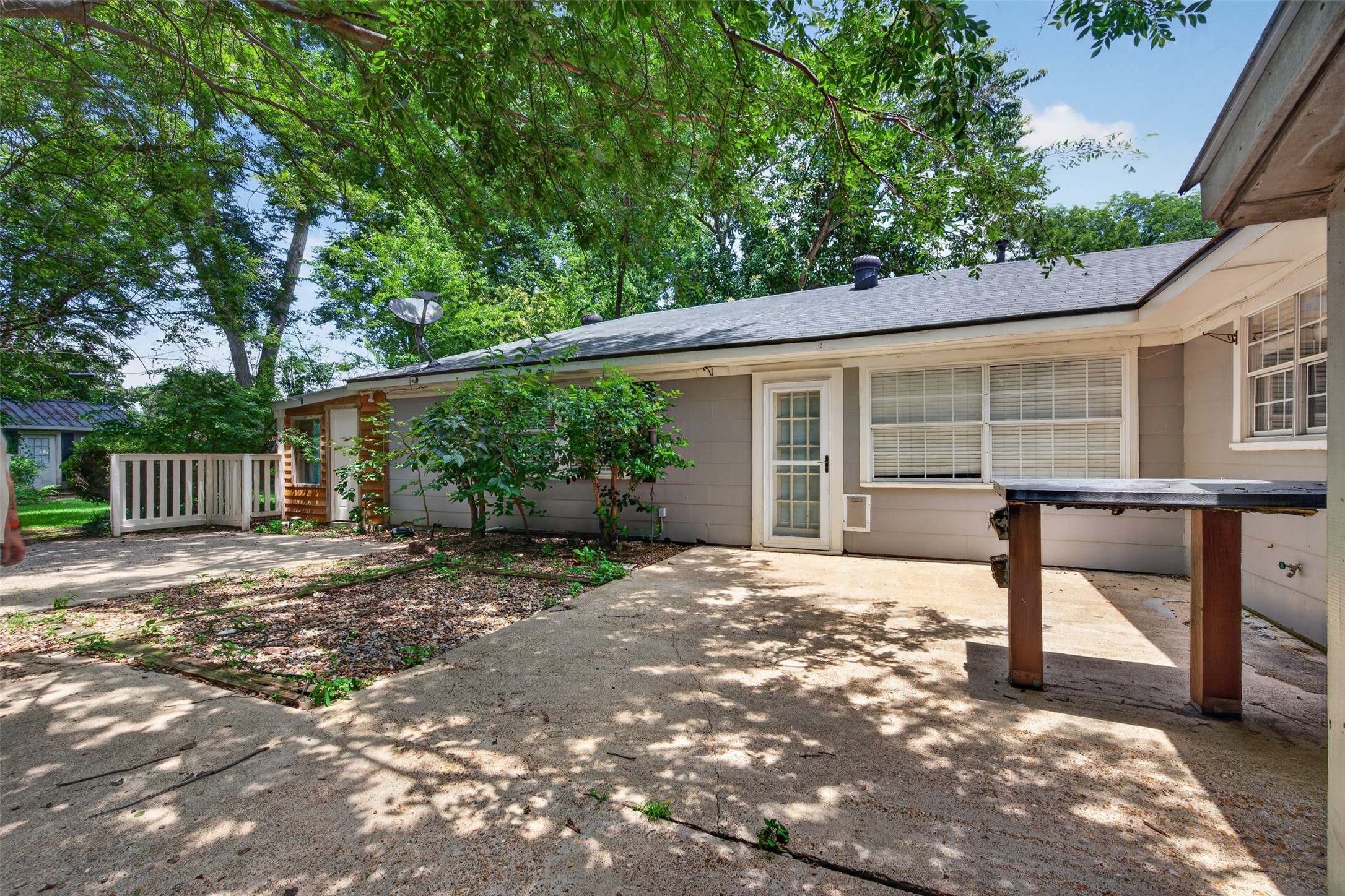 136 Lynn Avenue Shreveport LA 71105