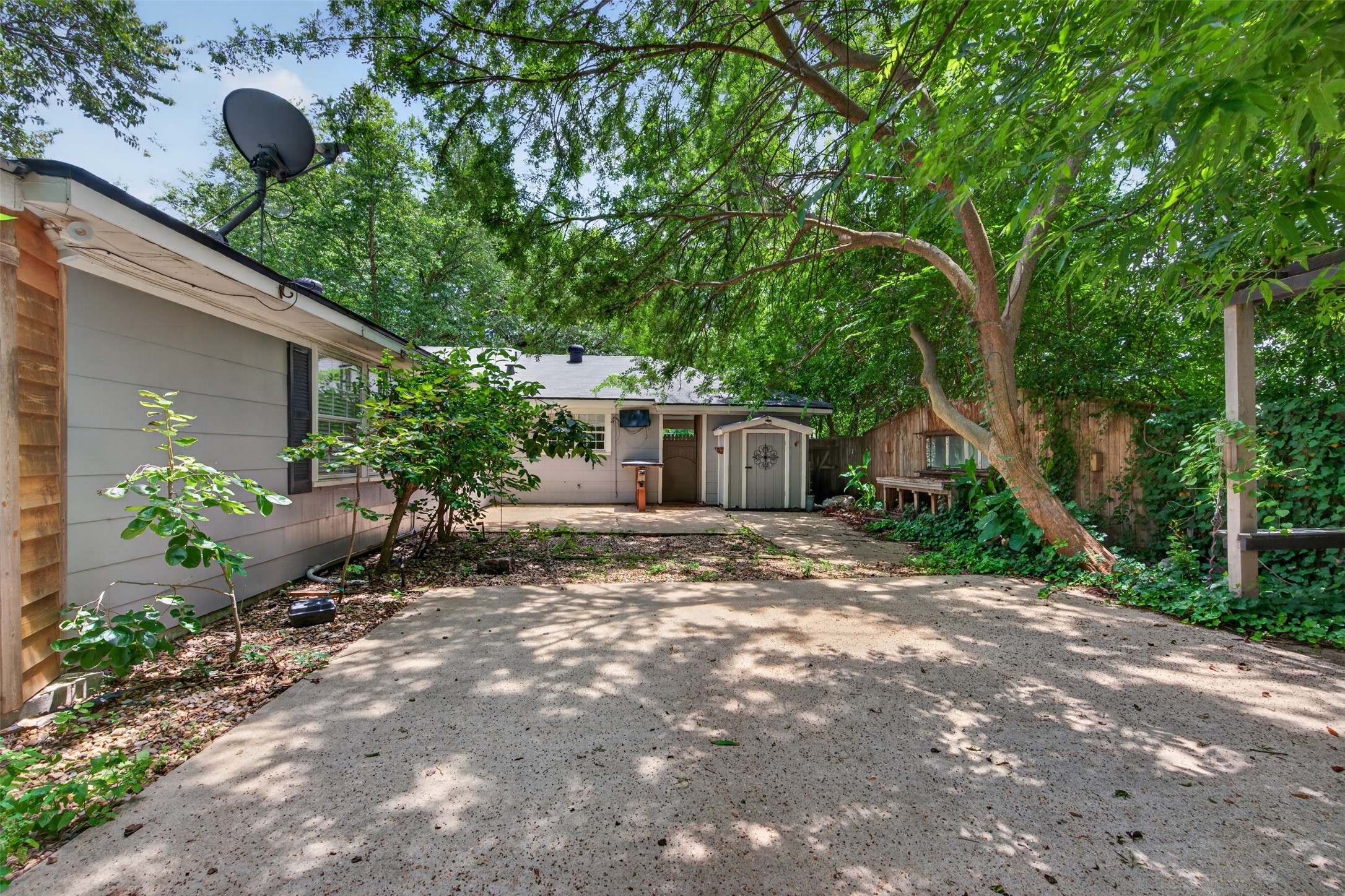 136 Lynn Avenue Shreveport LA 71105
