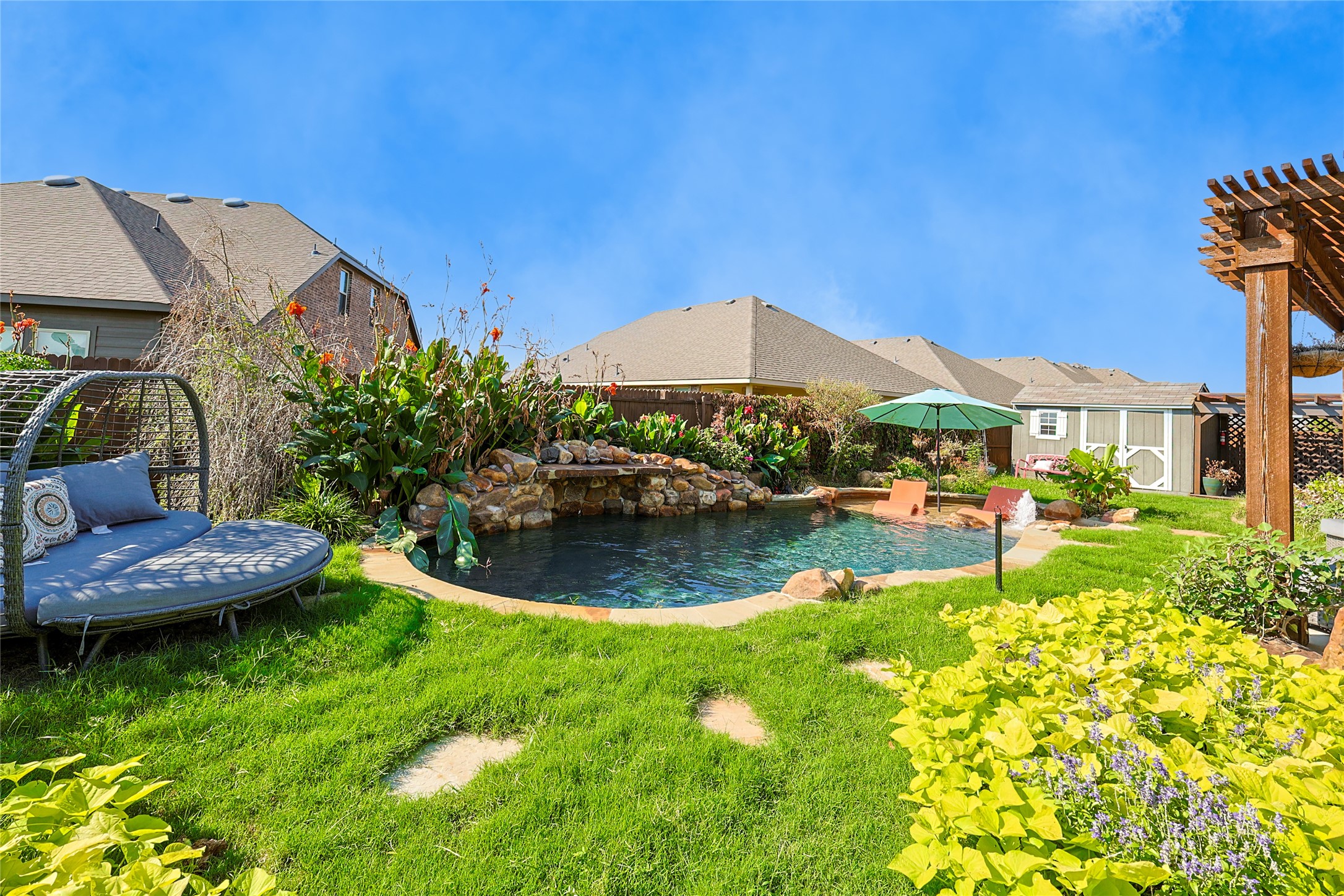 462 Wintergreen Drive Waxahachie TX 75165