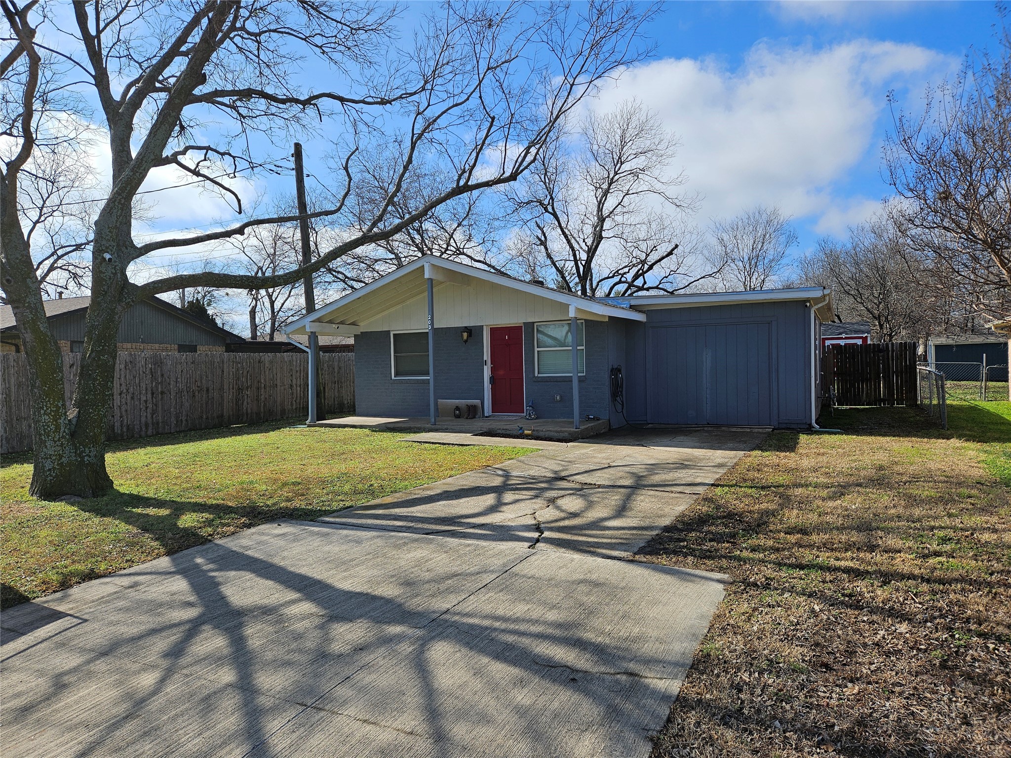 203 S 1st Street Sanger TX 76266