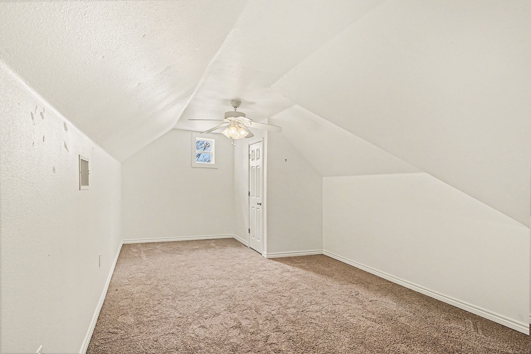 7006 Stone Bluff Court Granbury TX 76048