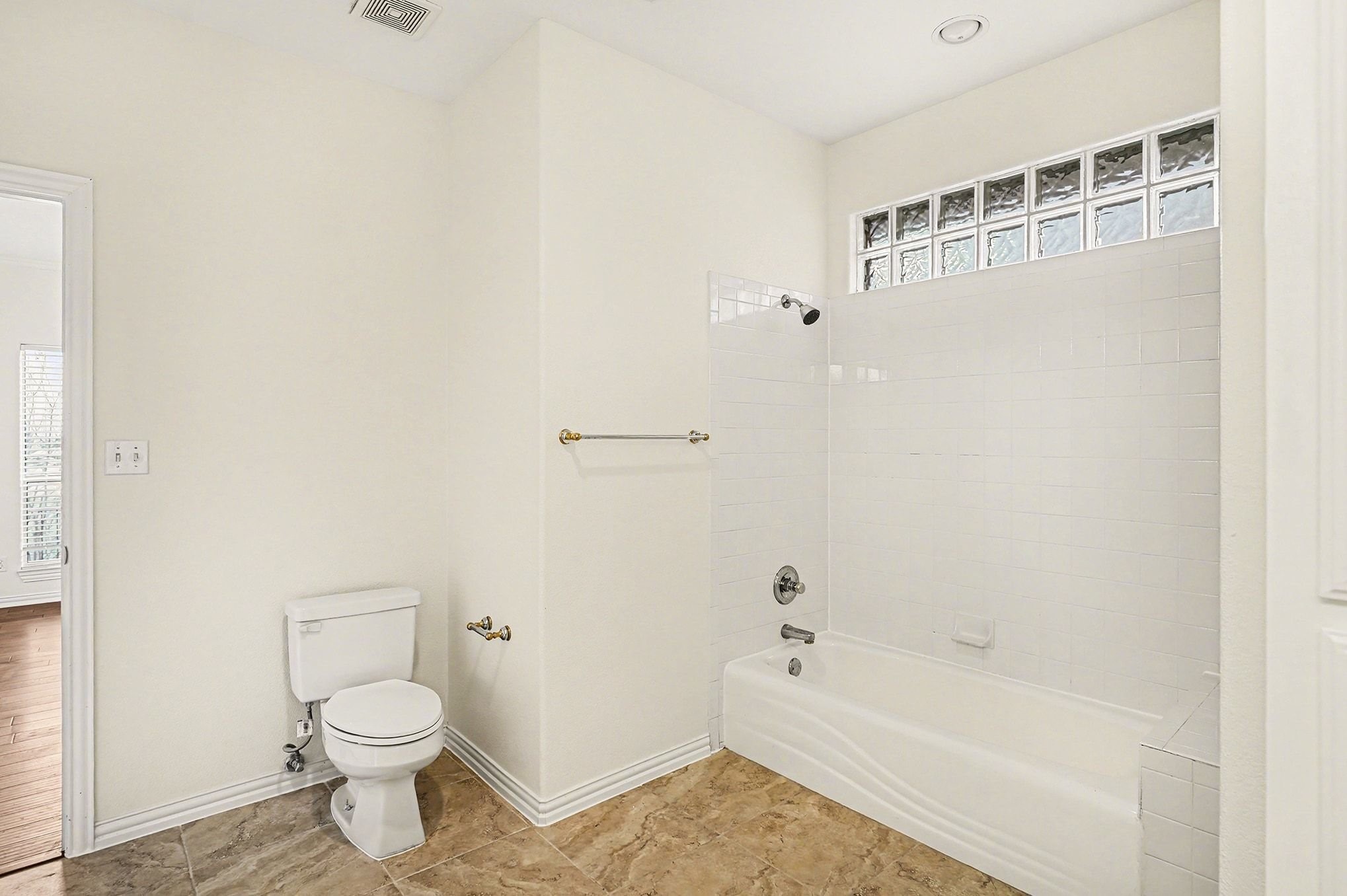 7006 Stone Bluff Court Granbury TX 76048