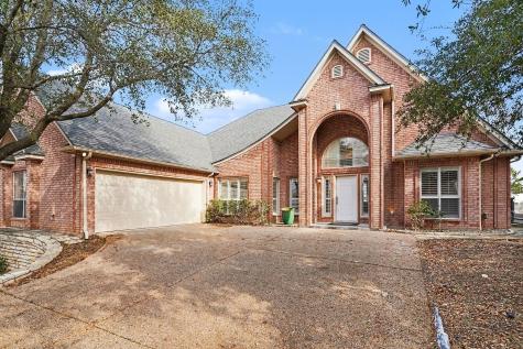 7006 Stone Bluff Court Granbury TX 76048