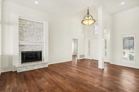 7006 Stone Bluff Court Granbury TX 76048