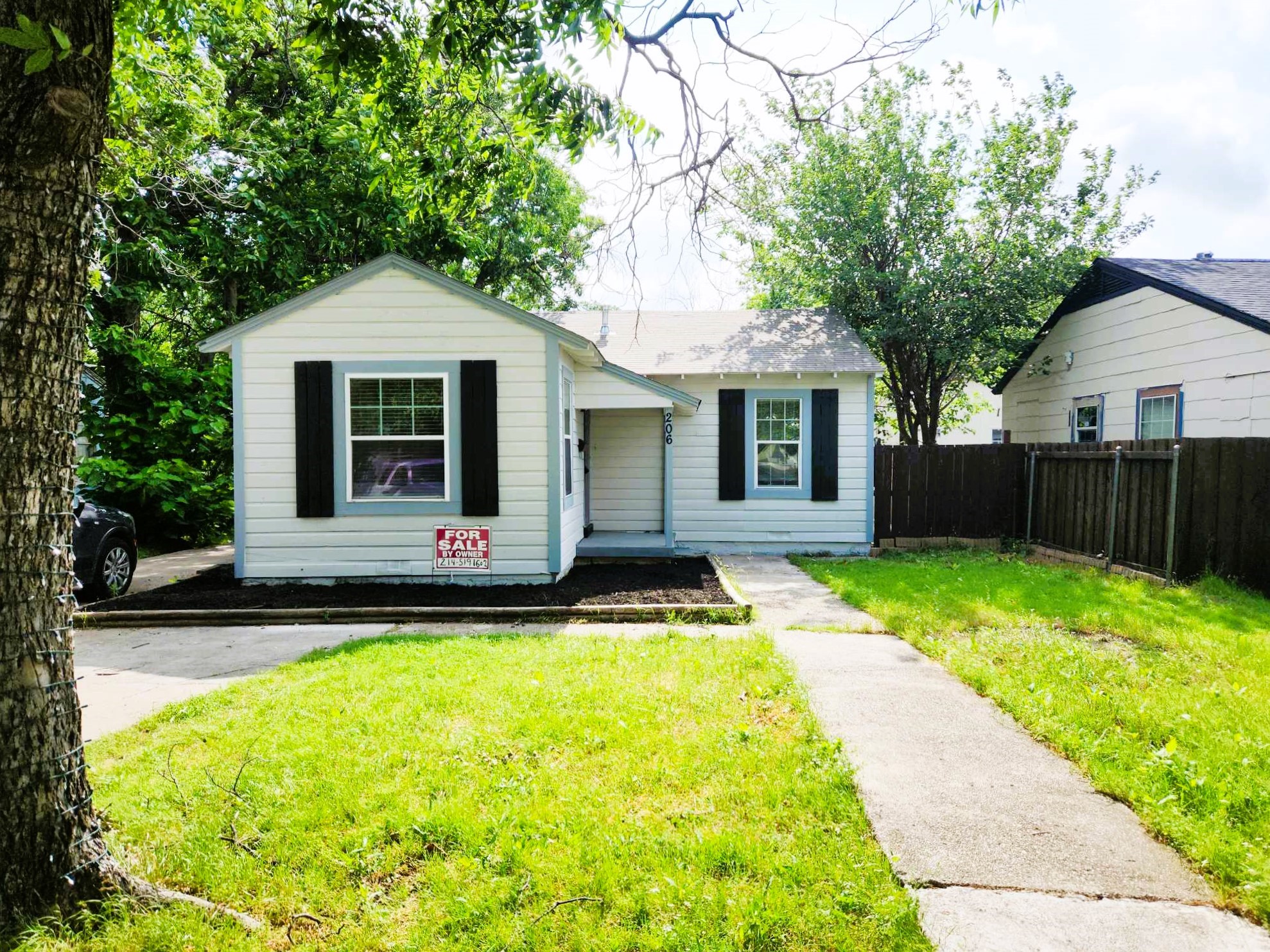 206 NW 15th Street Grand Prairie TX 75050