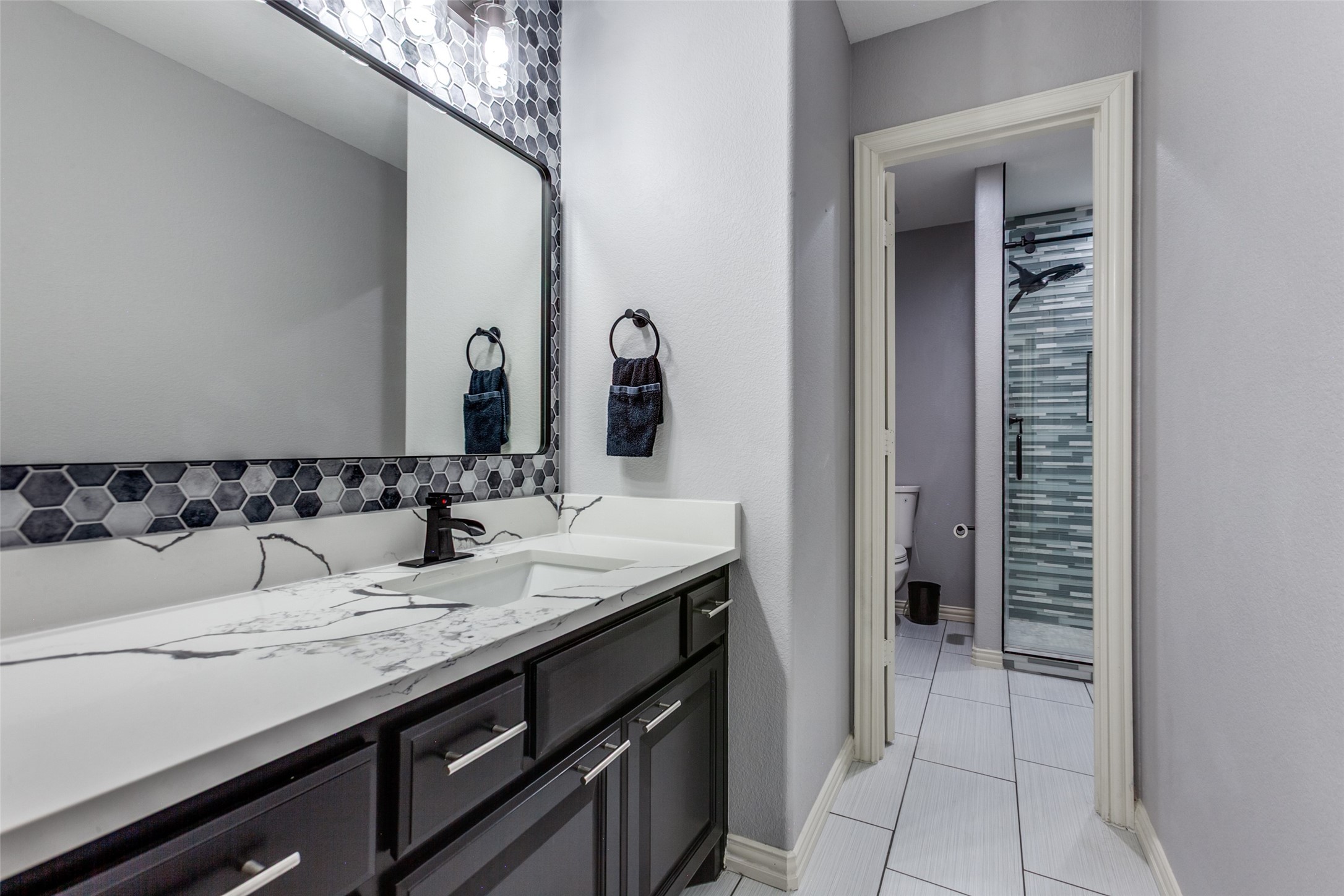7811 Glen Hollow Lane Sachse TX 75048