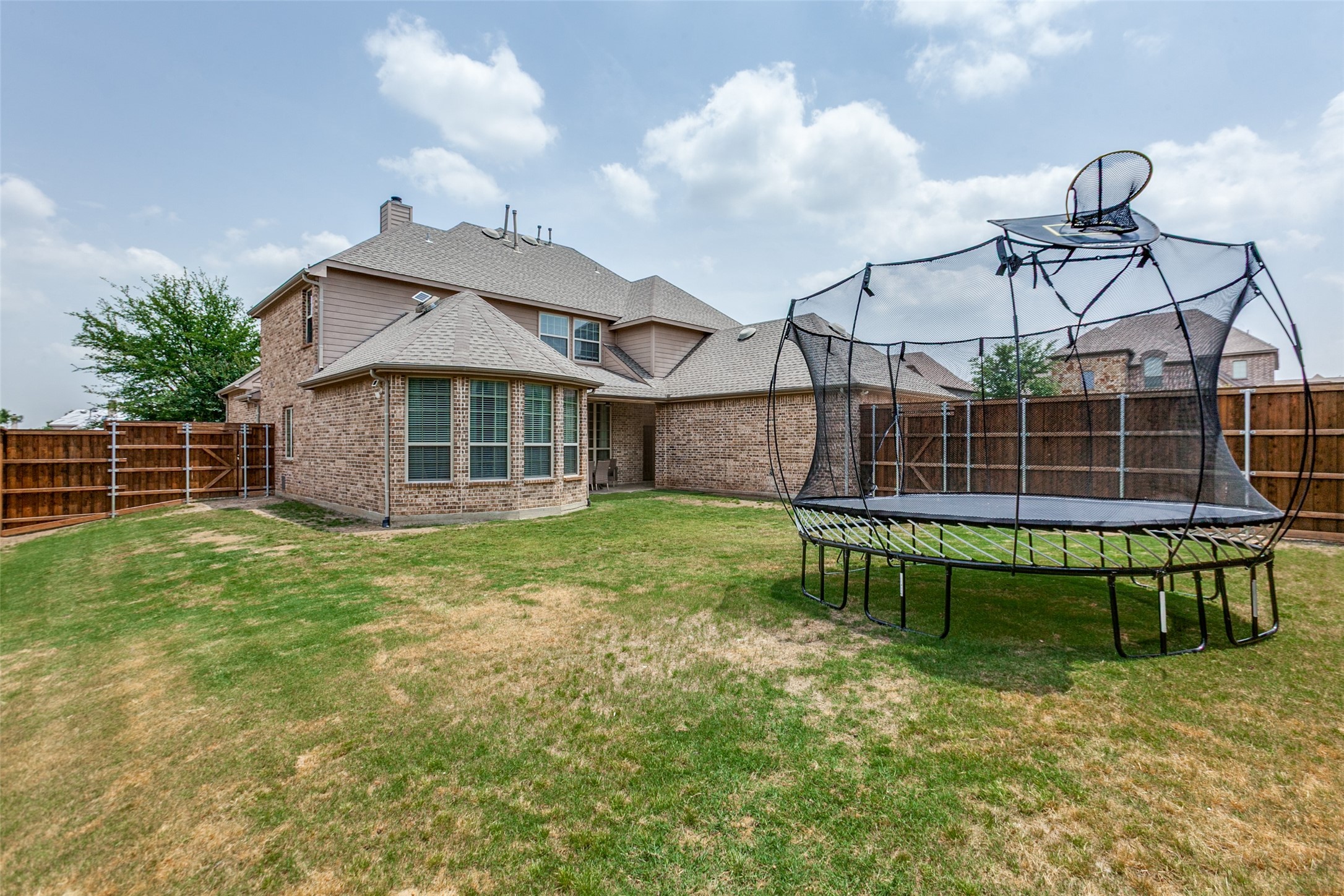 7811 Glen Hollow Lane Sachse TX 75048
