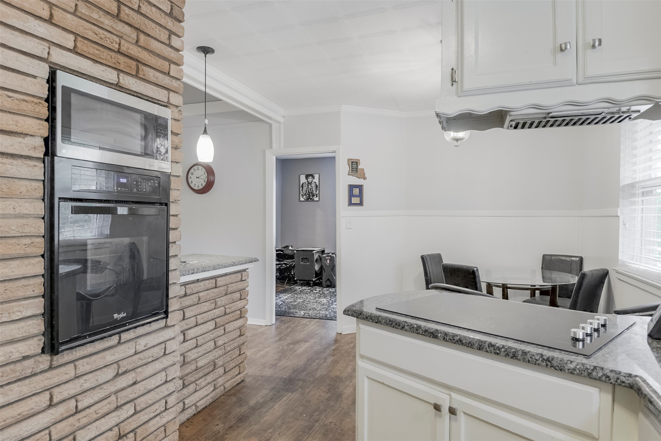 1200 Desiree Lane Hurst TX 76053