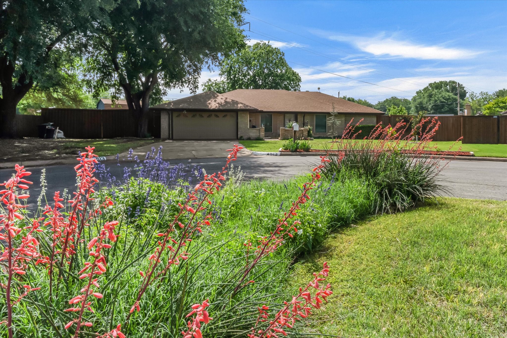 4513 Charles Court Benbrook TX 76116