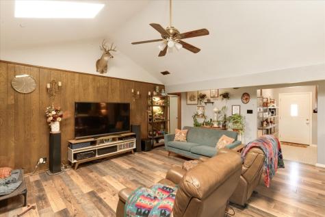 4513 Charles Court Benbrook TX 76116