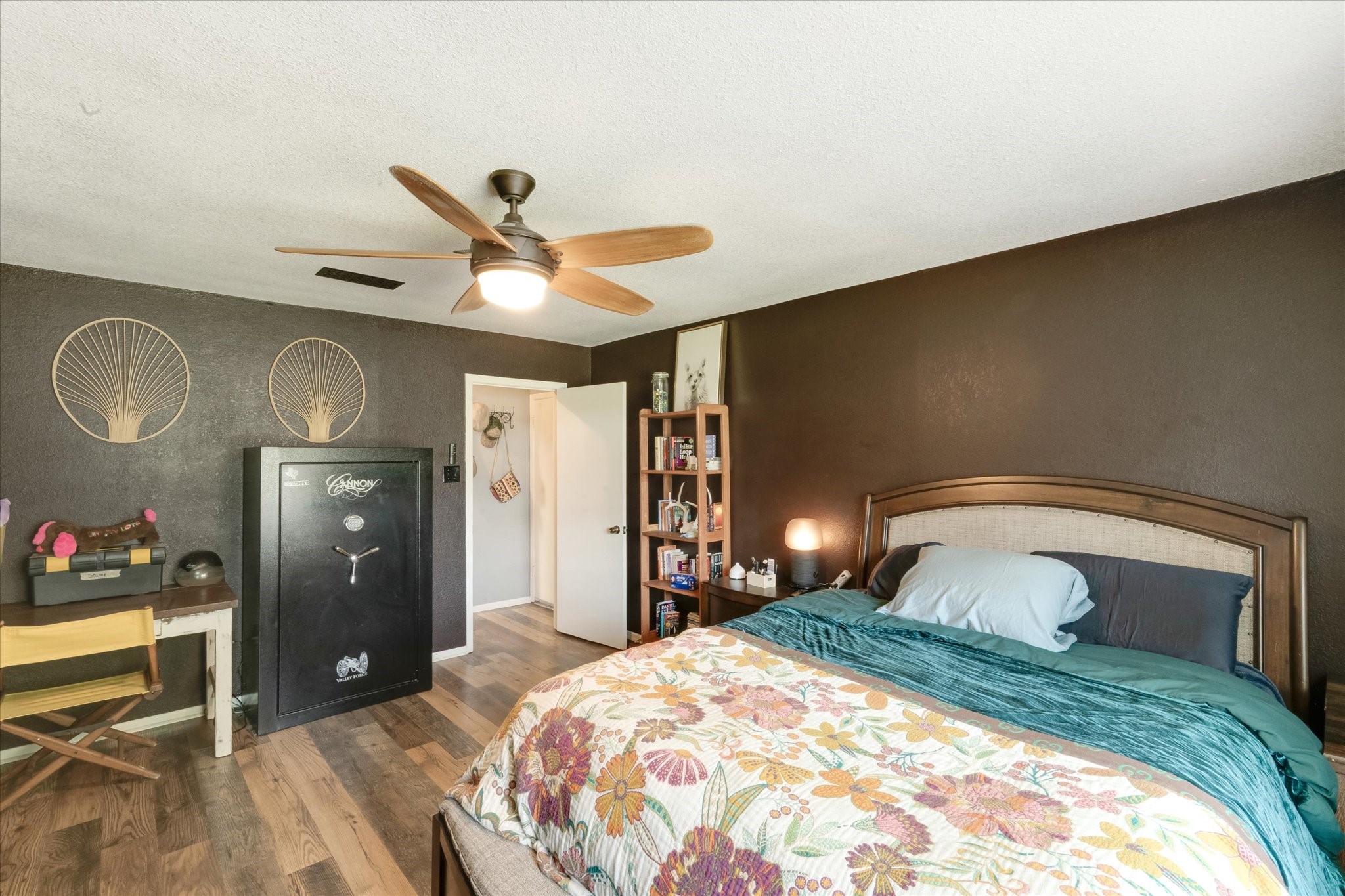 4513 Charles Court Benbrook TX 76116
