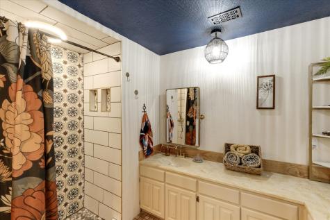 4513 Charles Court Benbrook TX 76116