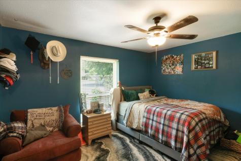 4513 Charles Court Benbrook TX 76116