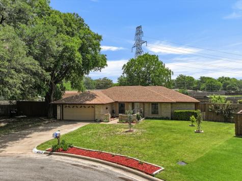 4513 Charles Court Benbrook TX 76116