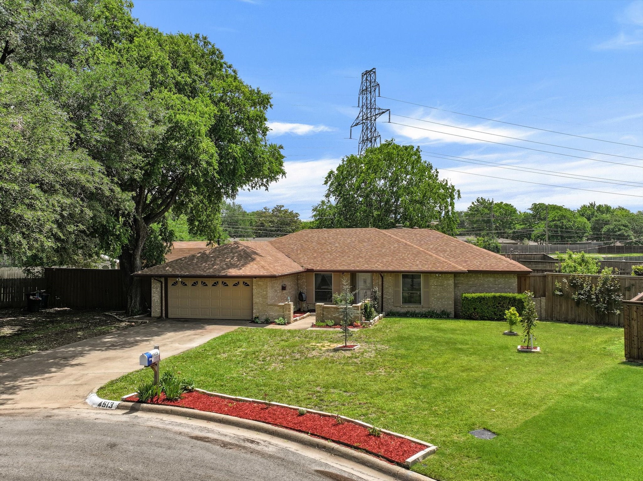 4513 Charles Court Benbrook TX 76116