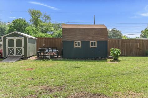 4513 Charles Court Benbrook TX 76116