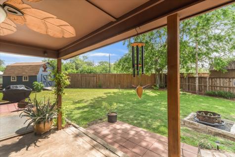 4513 Charles Court Benbrook TX 76116
