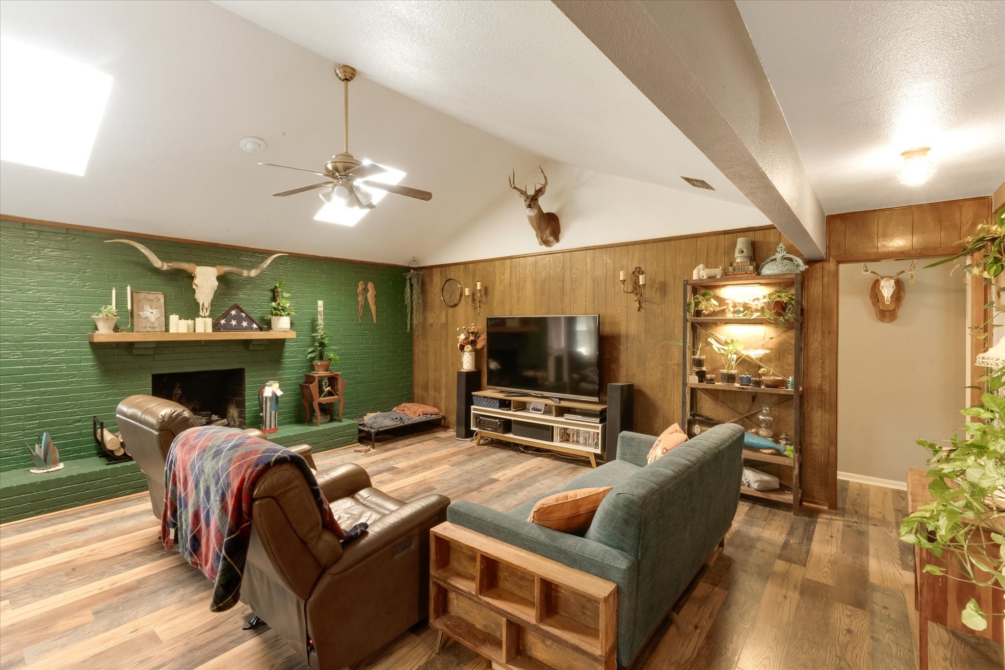 4513 Charles Court Benbrook TX 76116