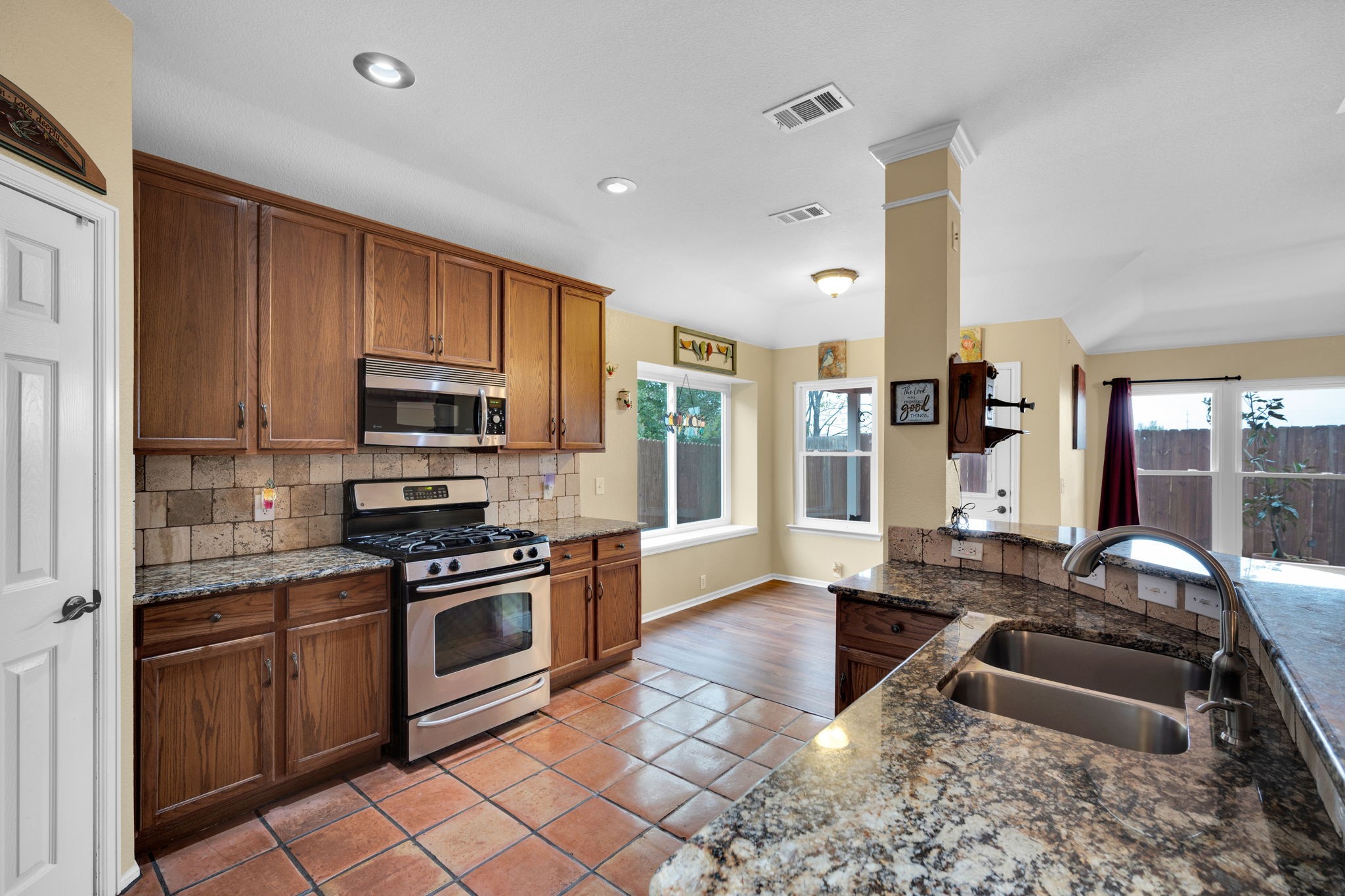 10620 Donnis Drive Fort Worth TX 76244