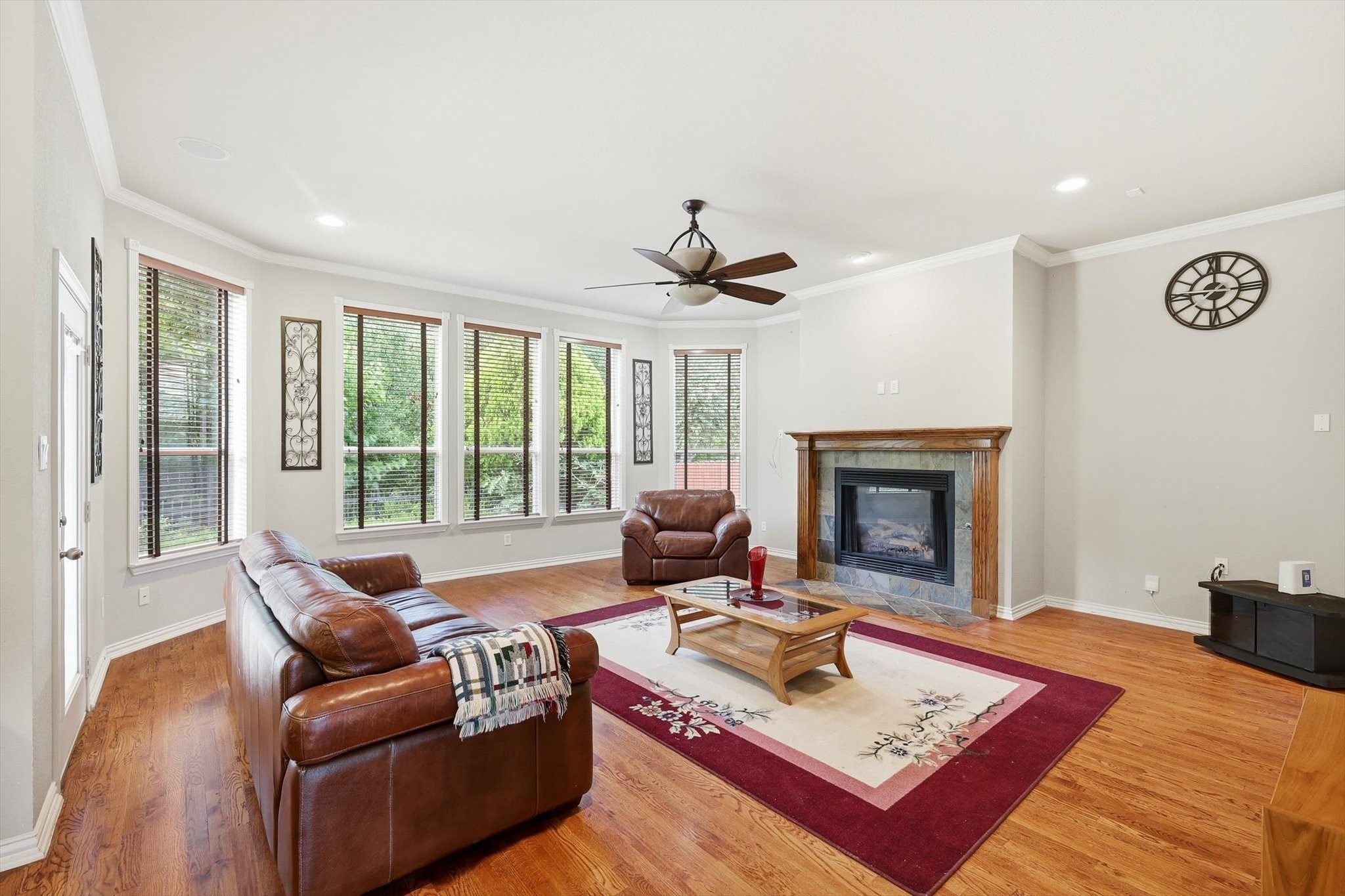 201 Fountainview Drive Euless TX 76039