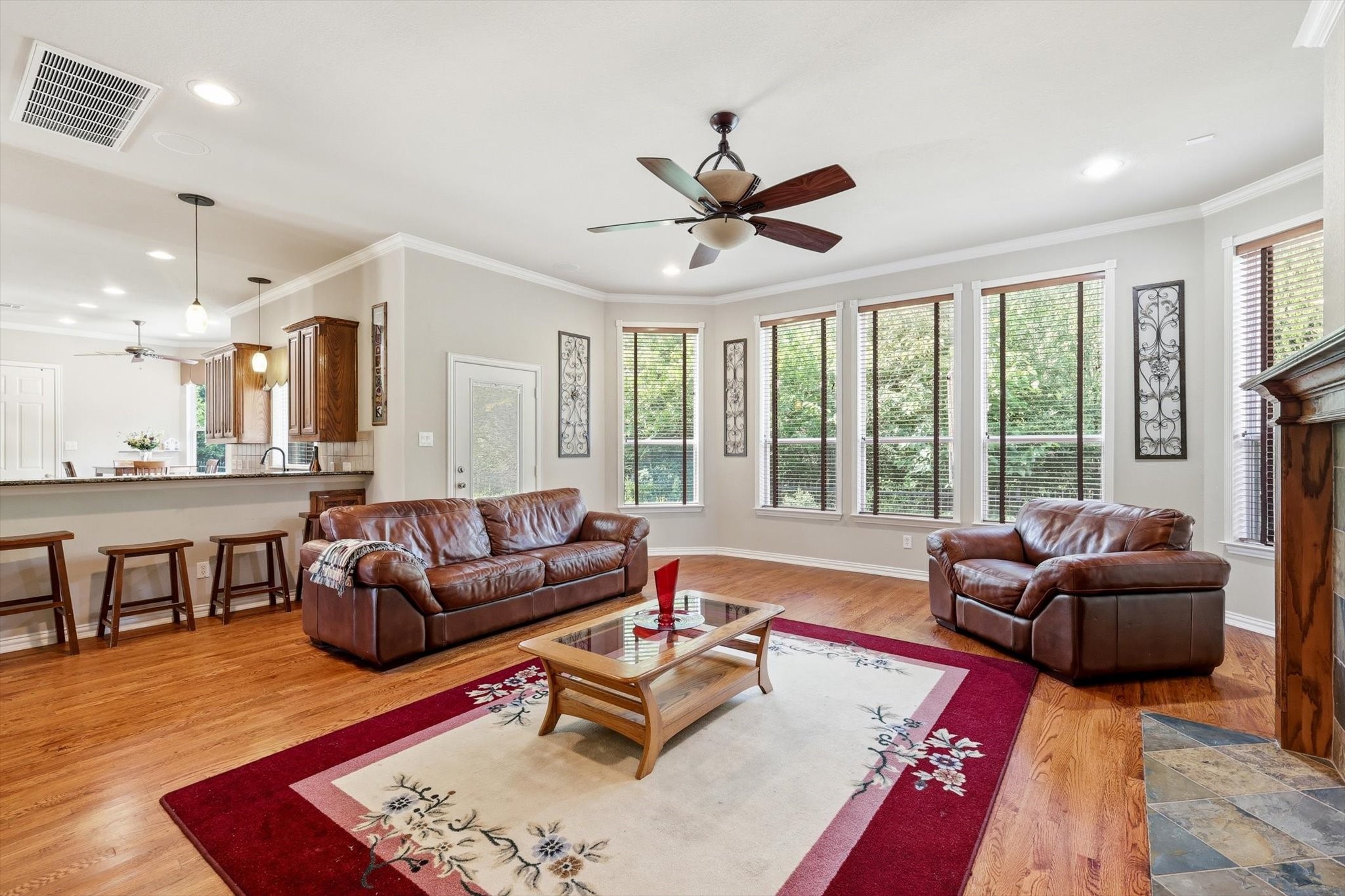201 Fountainview Drive Euless TX 76039