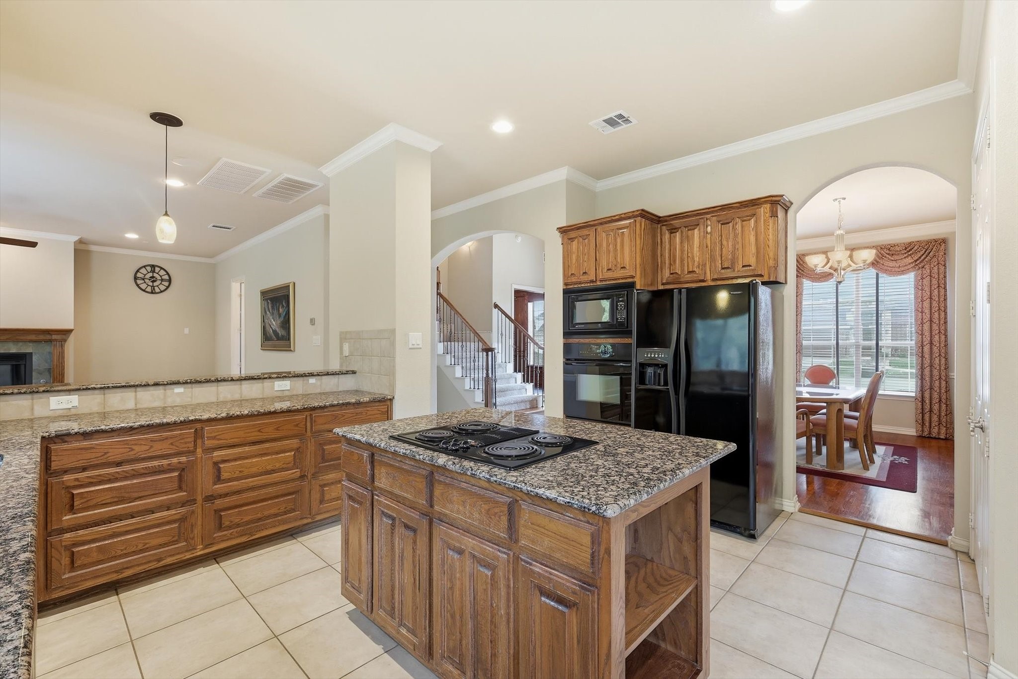 201 Fountainview Drive Euless TX 76039