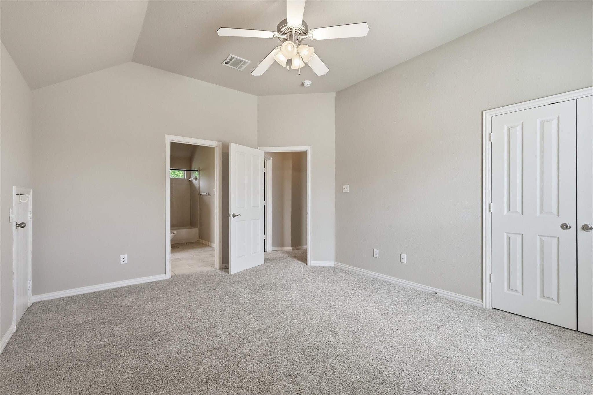201 Fountainview Drive Euless TX 76039