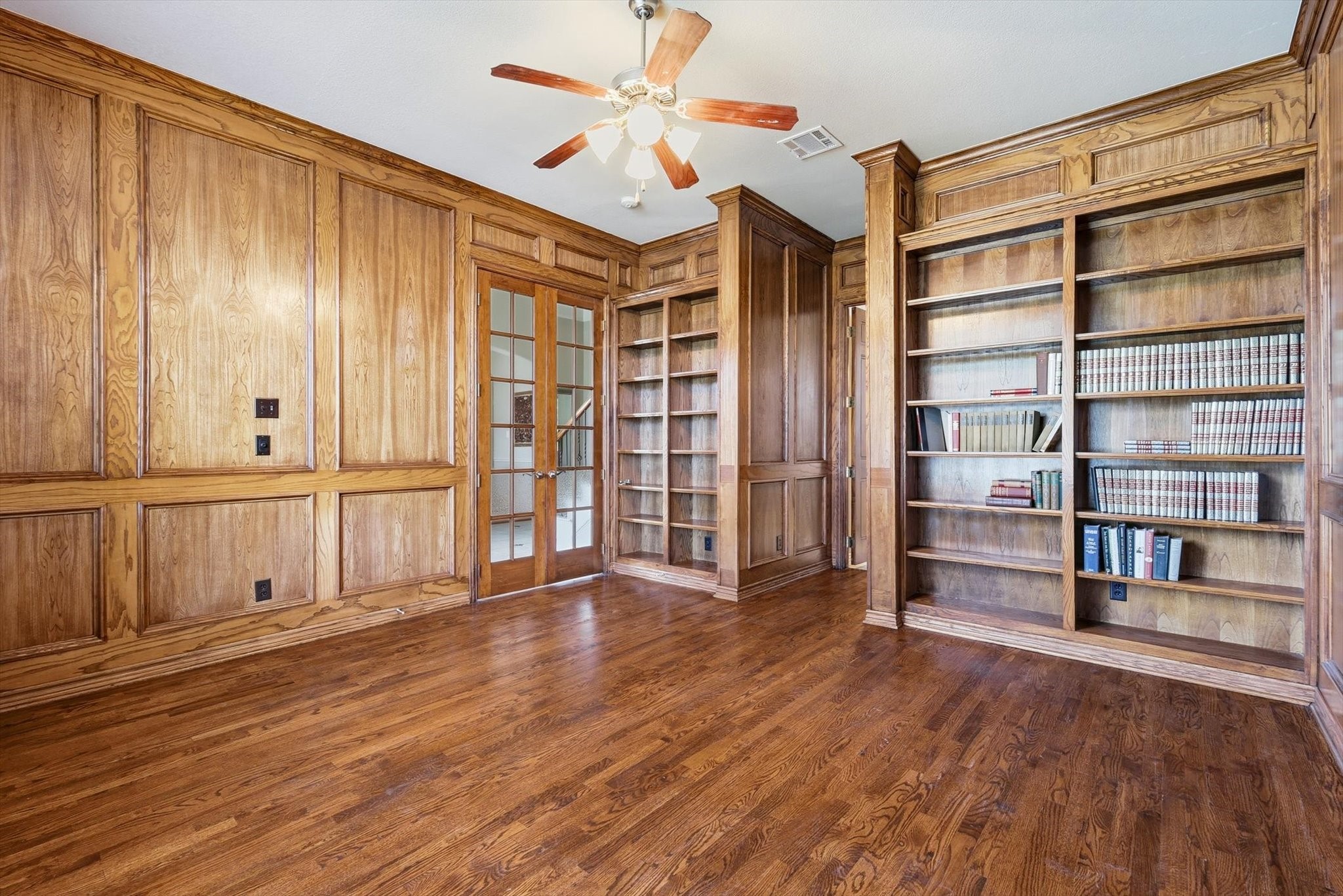 201 Fountainview Drive Euless TX 76039