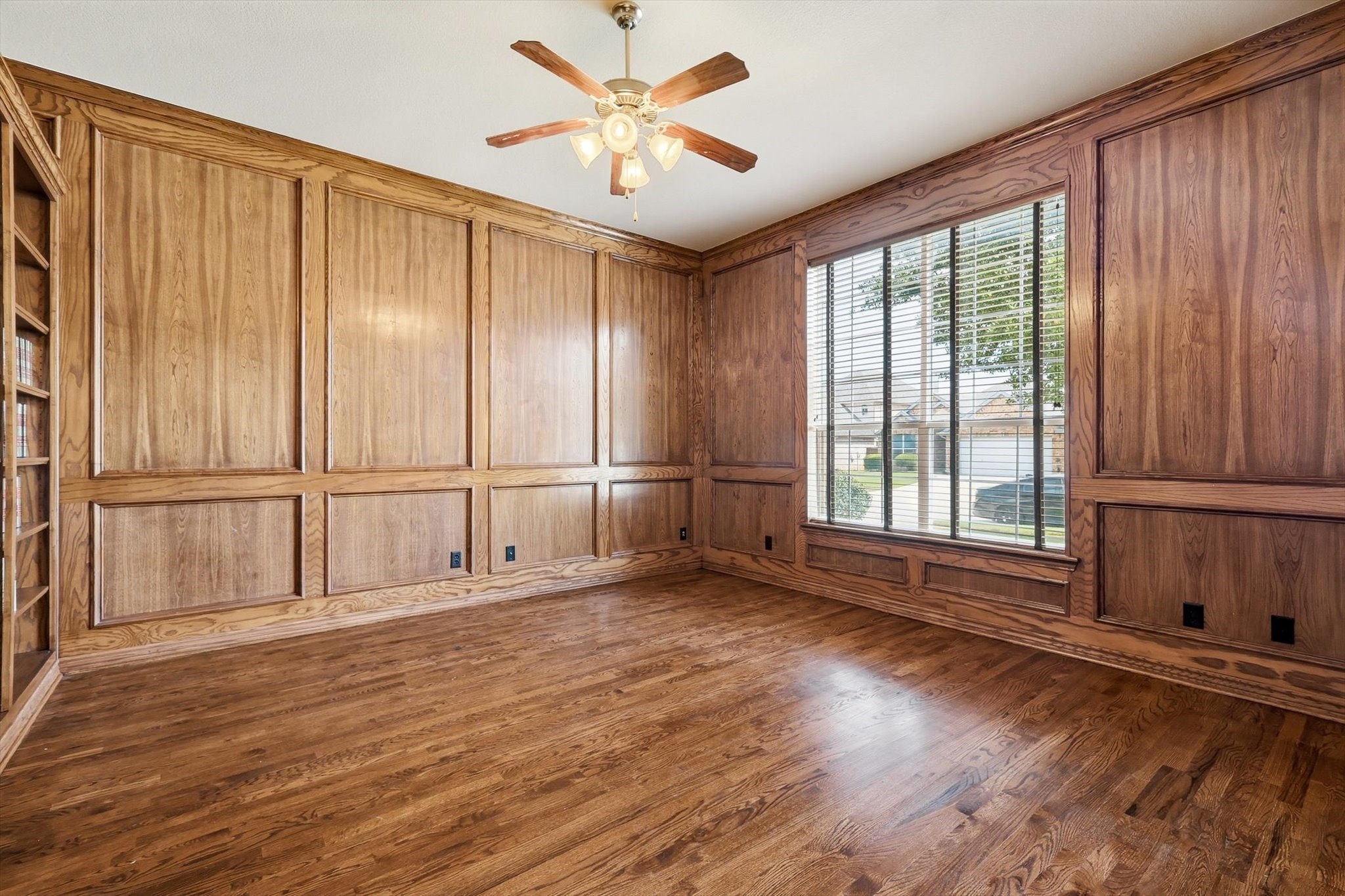 201 Fountainview Drive Euless TX 76039