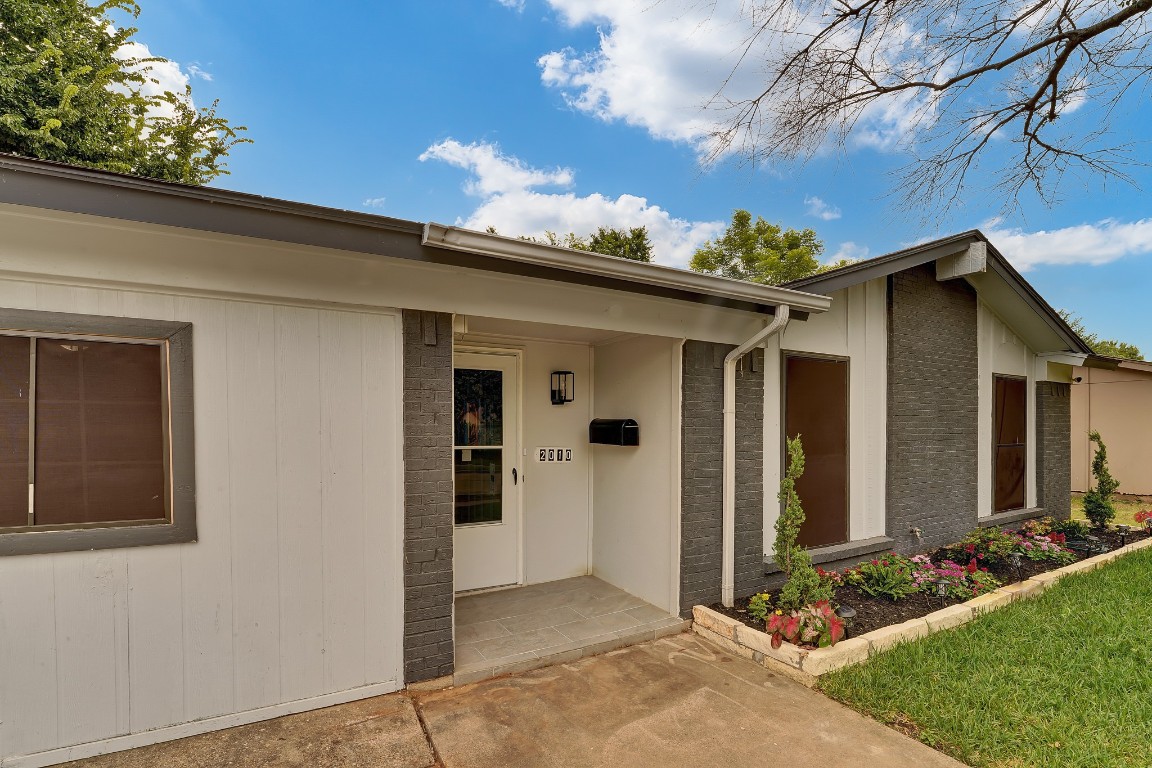 2010 Scarlet Oaks Drive Irving TX 75060