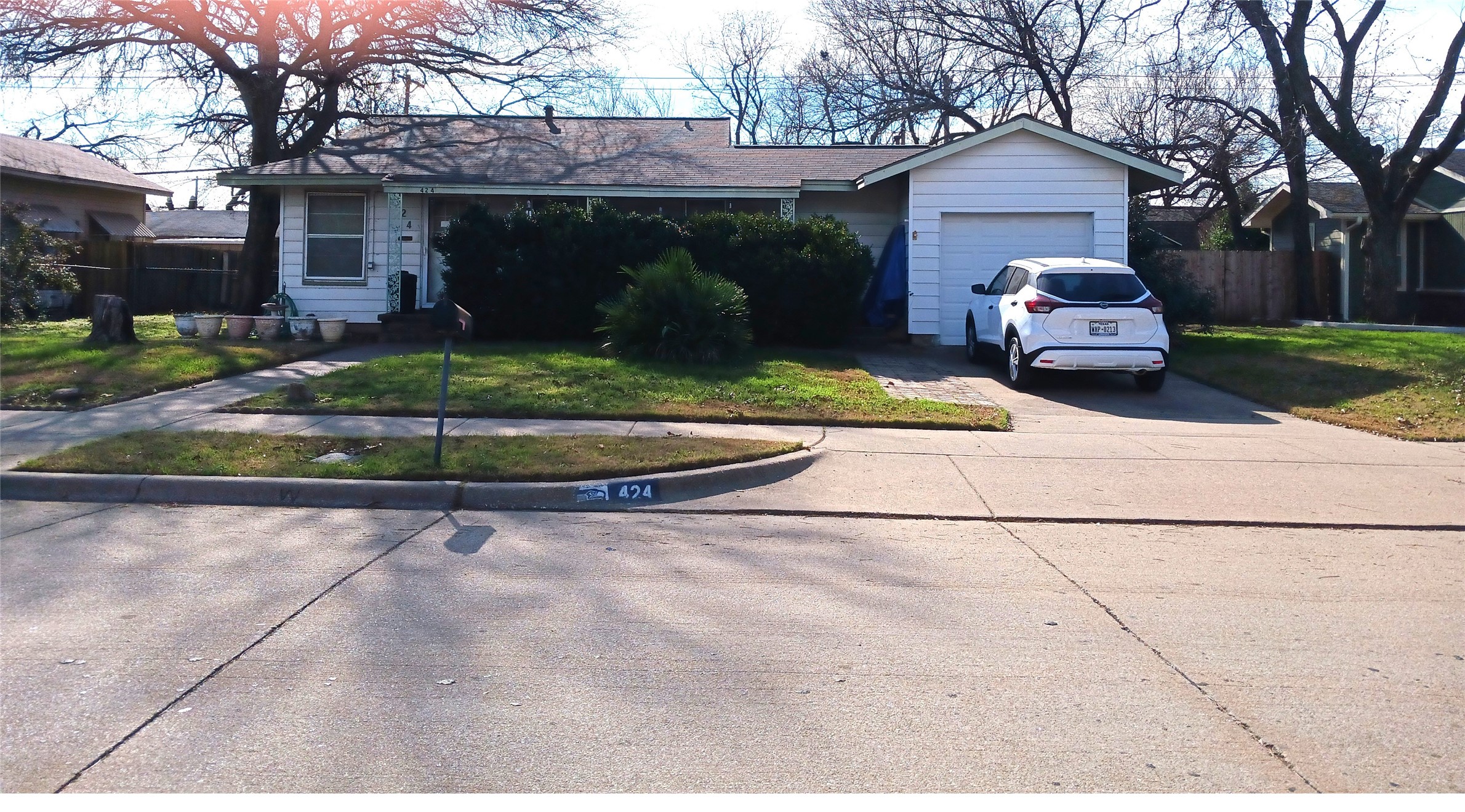 424 E Ellen Avenue Hurst TX 76053
