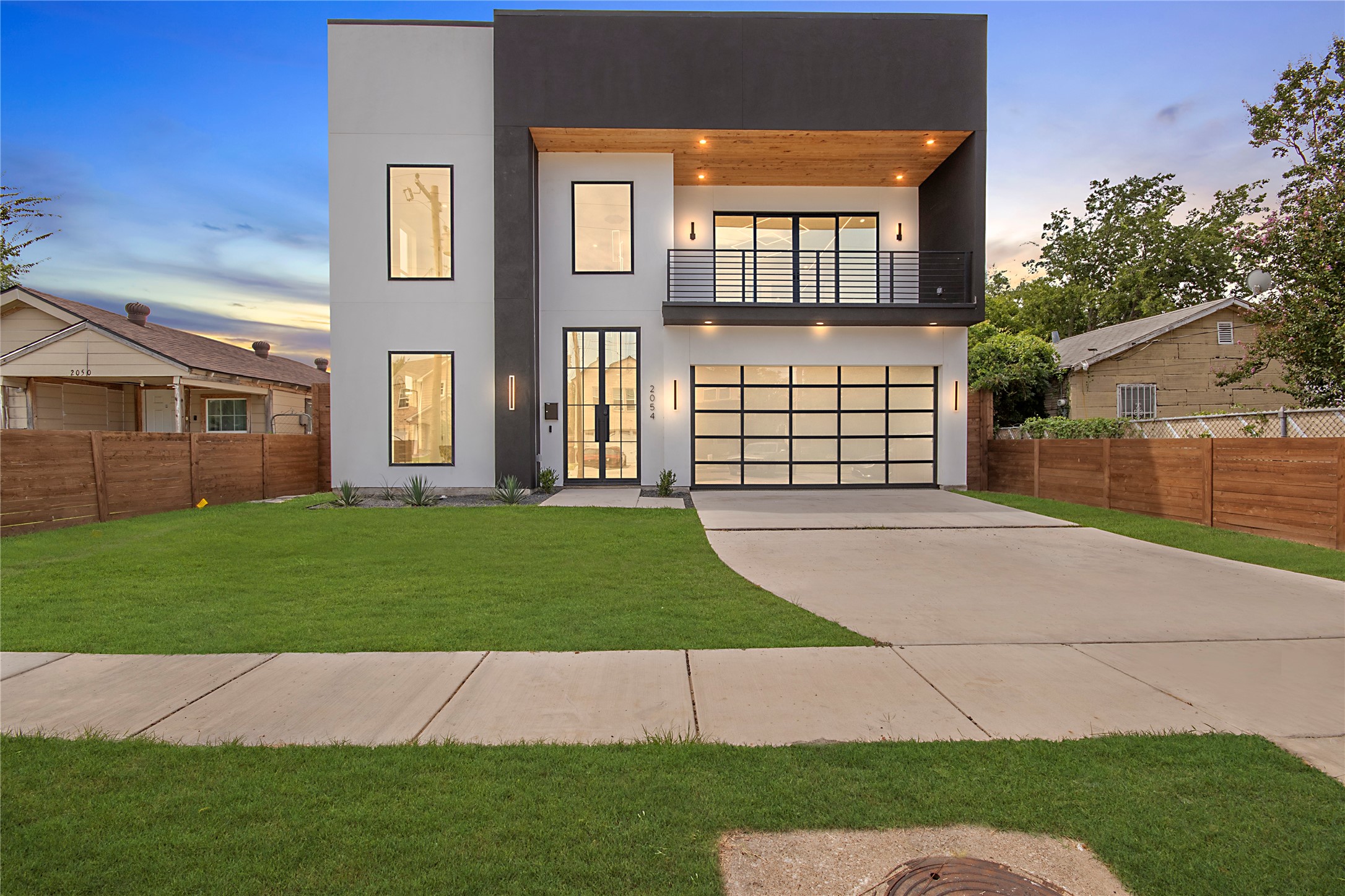 2054 Angelina Drive Dallas TX 75212