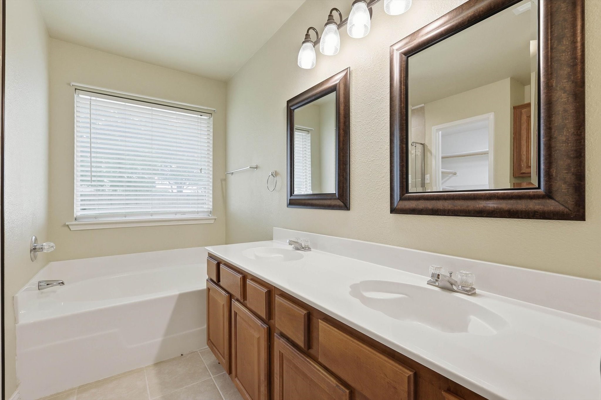 6421 Peak View Court Midlothian TX 76065