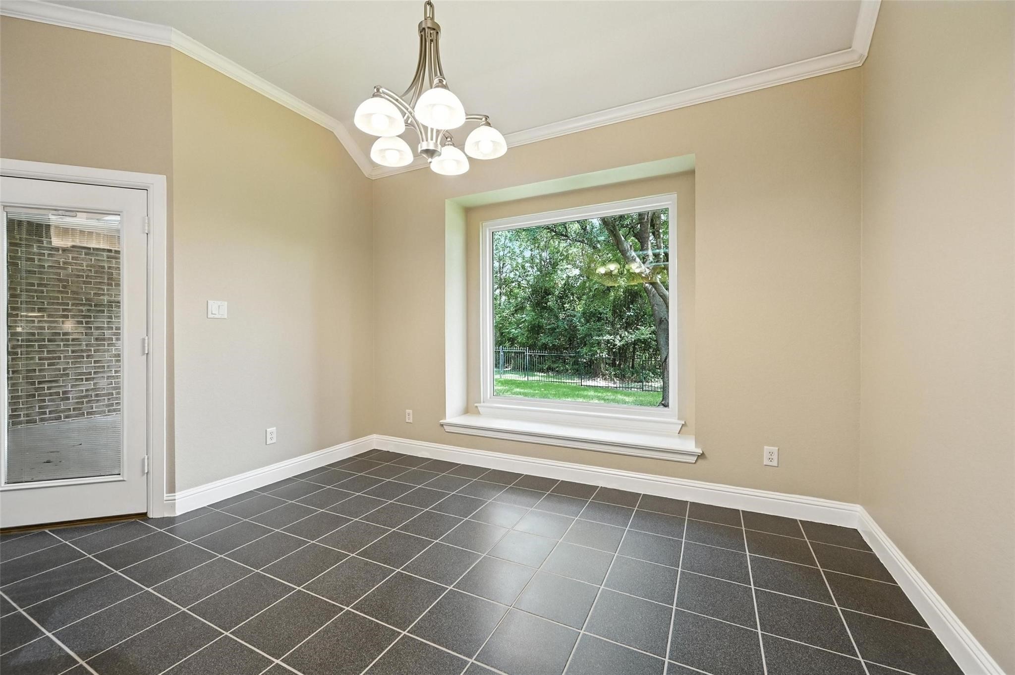 8974 Ranch Bluff Court Benbrook TX 76126