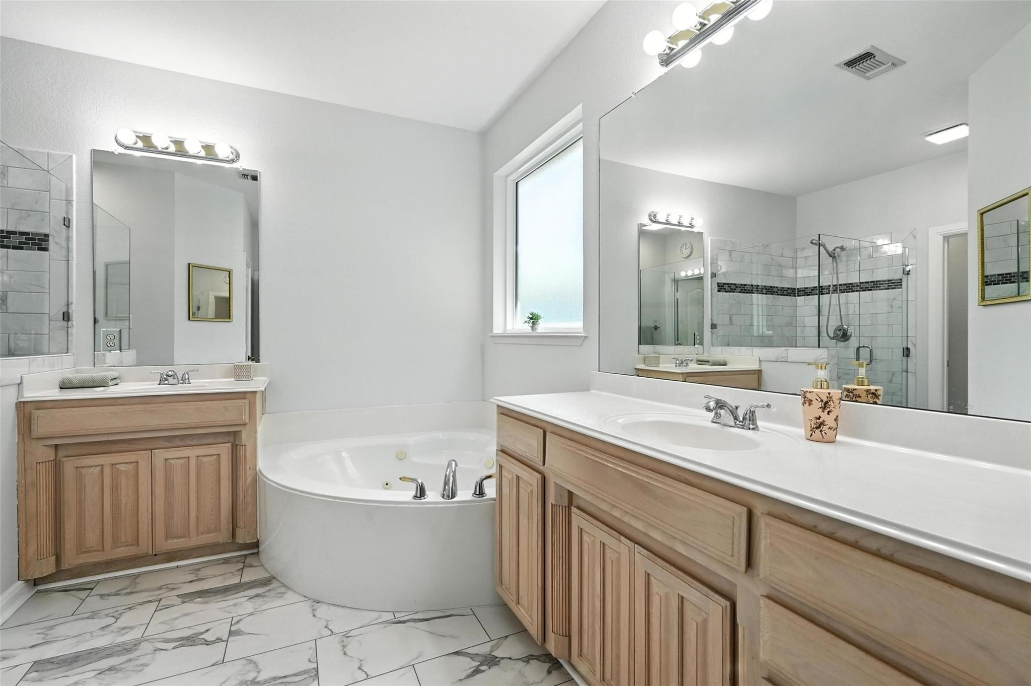 8974 Ranch Bluff Court Benbrook TX 76126