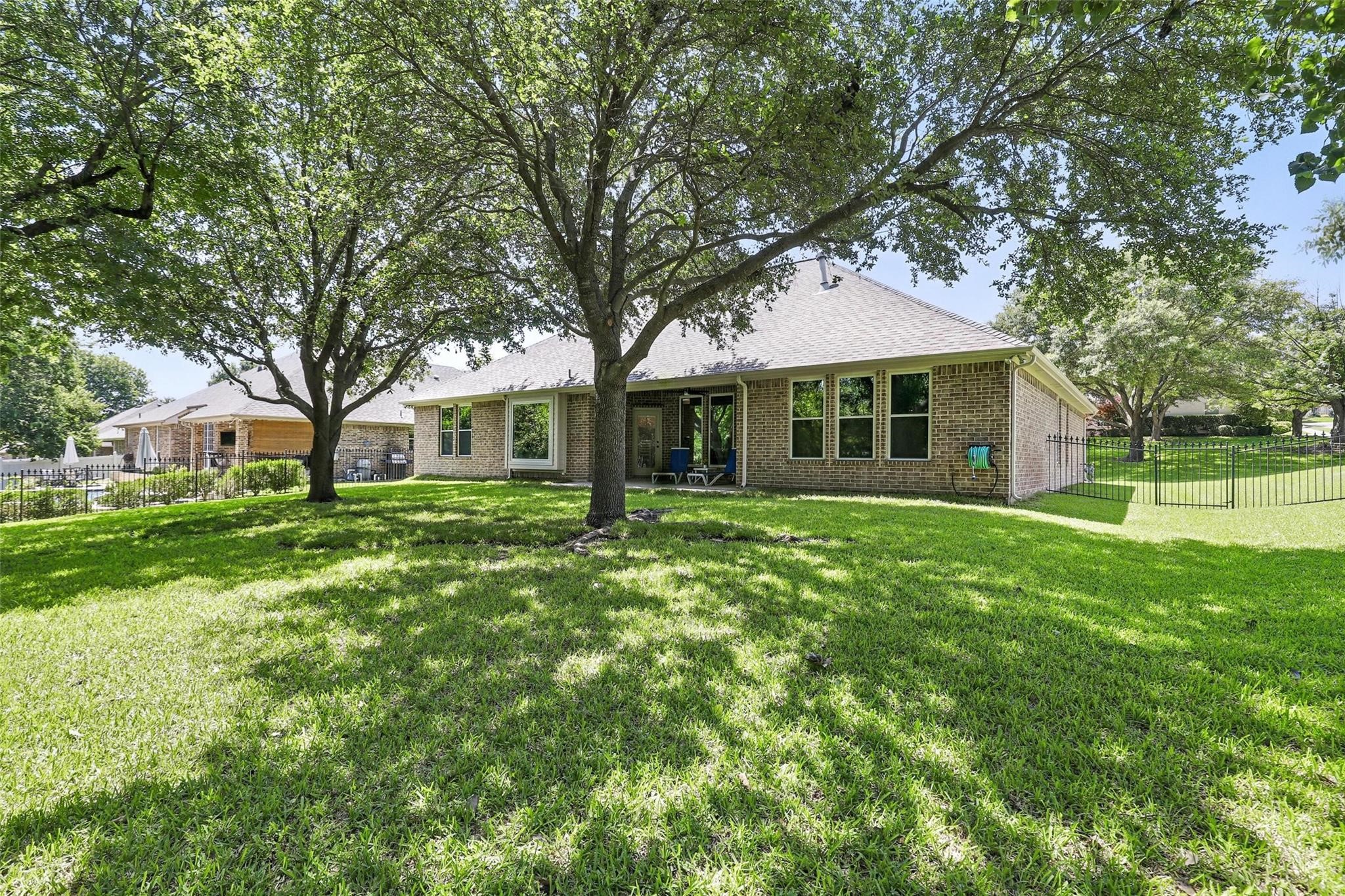 8974 Ranch Bluff Court Benbrook TX 76126