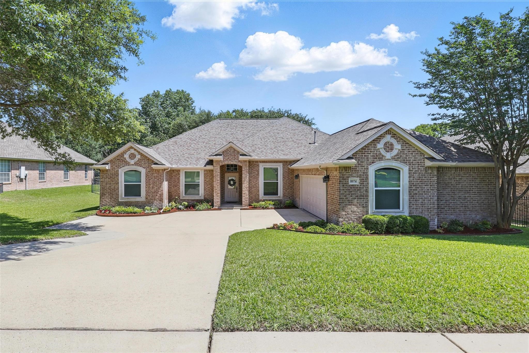 8974 Ranch Bluff Court Benbrook TX 76126